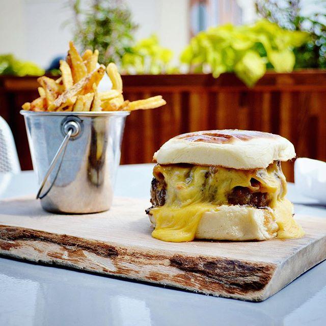 HarlanGroup's tweet photo. The only thing that stands between you and our amazing Harlan burger is you 👆🏽🍔 https://t.co/BvX00Az3Y5