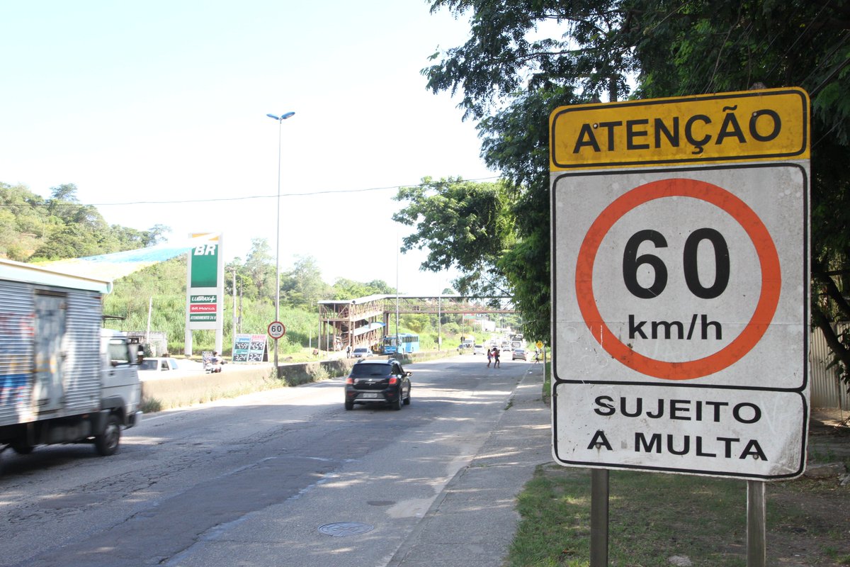 sgourgente's tweet photo. Novos radares começam a operar nas estradas estaduais a partir de segunda (8). Serão 43 novos radares de controle de velocidade do DER-RJ, que começam a operar nas #RJ116, #RJ122, #RJ130, #RJ174, #RJ182 e #RJ186 https://t.co/Za8w6eMFlF https://t.co/sKc9nwzYQY