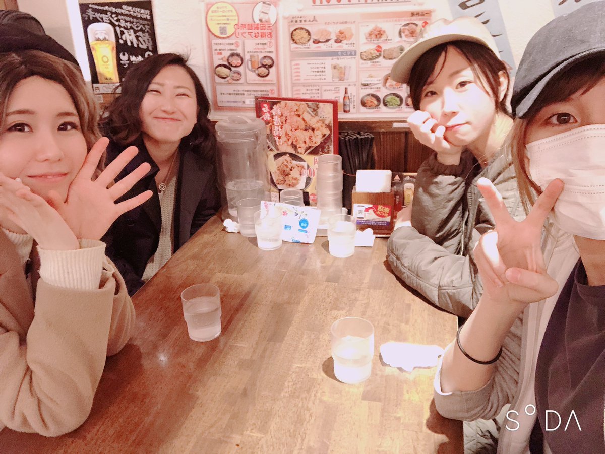 本日最終リハでしたがまあみさんの曲も暁音さんの曲も素敵な曲ばかりなので楽しいです☺️
毎度おなじみベースゆめ、ネルソンさんのライブでご一緒したキーボードゆうさん、初めましてのドラムゆーやんさんと頭文字全員ゆがつく隊でバック務めさせて頂きます！
明日来られる皆様一緒に楽しみましょうー！