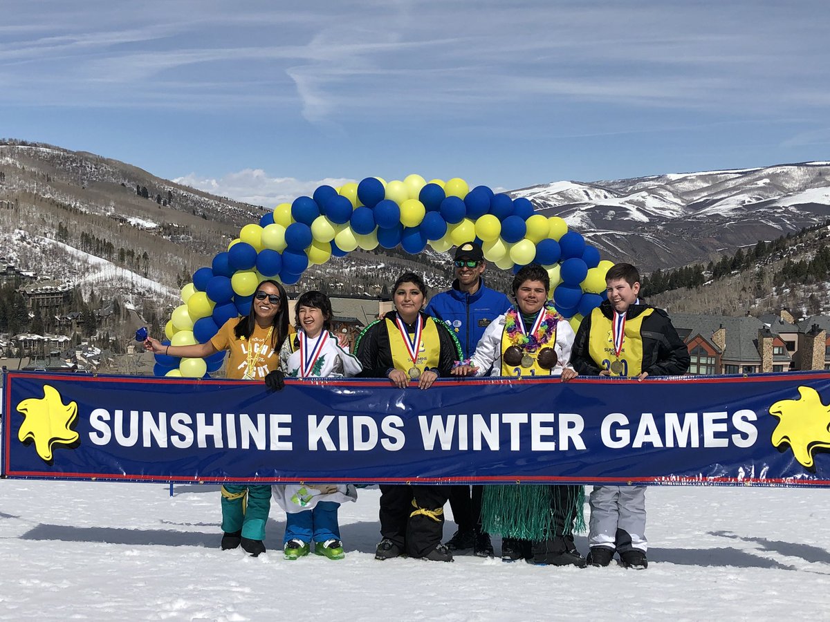SunshineKidsOrg's tweet photo. That’s a wrap! Sunshine Kids closed out their week in Colorado showing off their skills on the slopes ⛷ followed by a glow party to show off their skills on the dance floor. 💃🏻🕺🏼The week may be over but the memories will last a lifetime. #sskwintergames2019 #sunshinekids https://t.co/O9OpdmrN0U