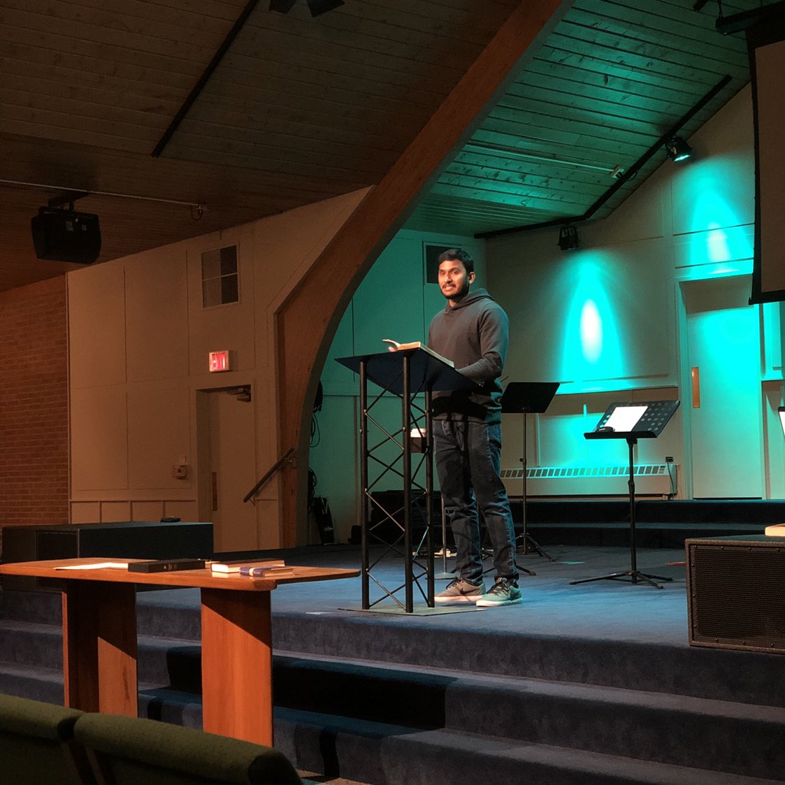 AshleyJHerr's tweet photo. “The moment we stop feeling thankful, we start feeling entitled.” - Alvin Thomas (Colossians 3:15-17)
#PreachingLab #preaching #thankful https://t.co/HjFnQUom2L