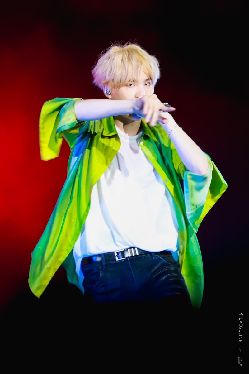 daegu_line's tweet photo. 190406 🇹🇭 HD

#SUGA #슈가
#민윤기 #BTS
#방탄소년단 
@BTS_twt https://t.co/Ig4KoMxEeJ