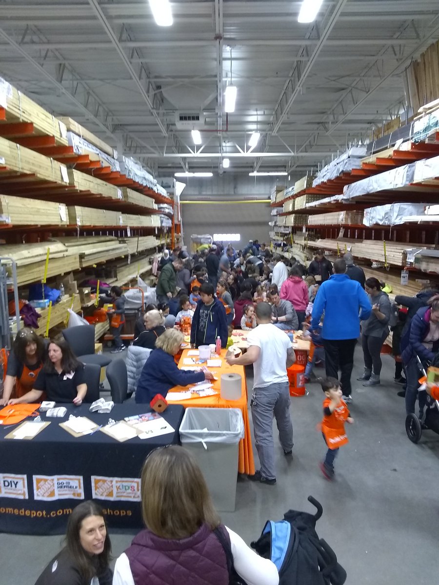 Jam packed workshop today in 6236!!! <a href="/6236SM/">Rich Cannone</a> <a href="/hmalak/">Sam</a> <a href="/AcevedoRosemary/">Rosemary</a> <a href="/HBullard13/">Harold Bullard</a> <a href="/maria_gianos/">Maria Gianos</a> <a href="/MateGerry/">Gerry Mate</a> <a href="/KyleRagaglia/">Kyle Ragaglia</a>