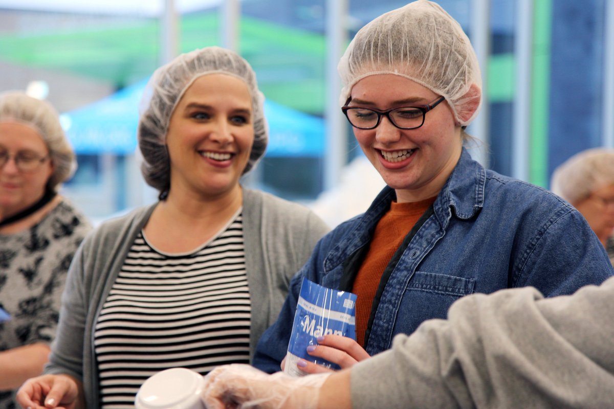 MNRiverOfLife's tweet photo. Check out some highlights from our MobilePack! This is our first time hosting at our new Otsego location and we couldn't be more excited! #FeedMyStarvingChildren #FMSC #MobilePack #ROLMN #MyROL https://t.co/S8T753kd13