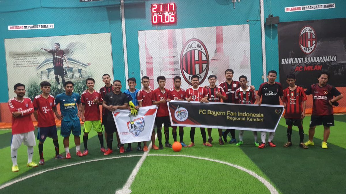 Terima kasih buat teman2 Fc Bayern Fans Indonesia regional kendari sda meramaikan fun futsal malam ini. 
Beda jersey bukan halangan menjadi kawan.
<a href="/MilanistiOrId/">Milanisti Indonesia</a>