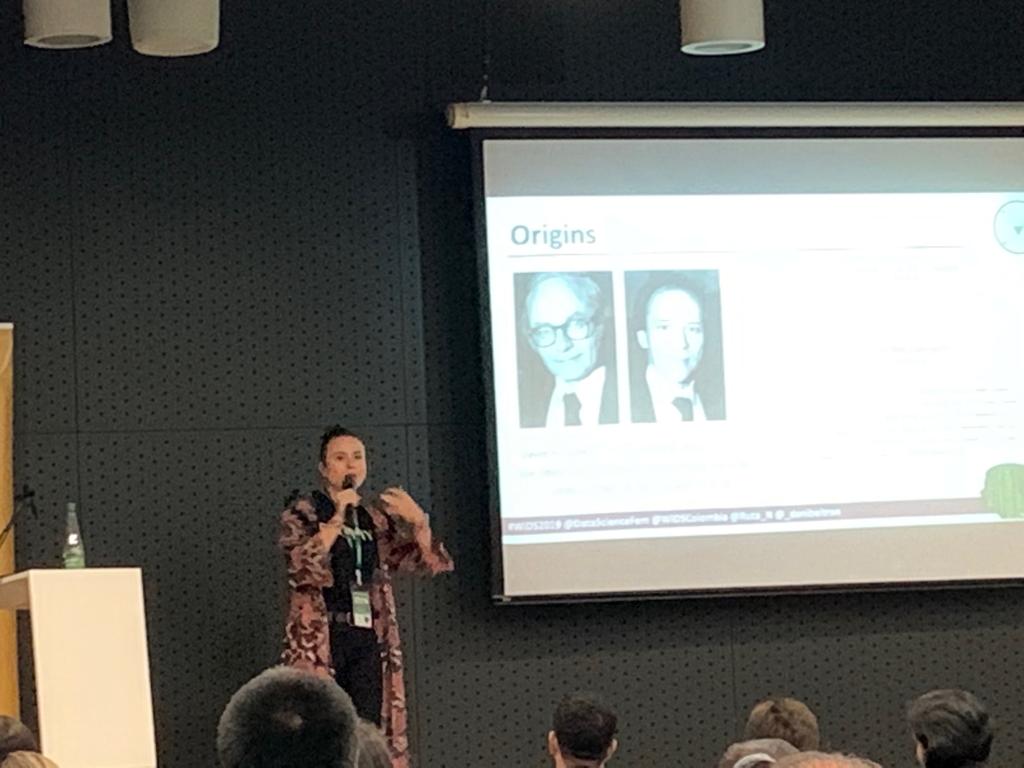 AnaM115's tweet image. Analogia entre la computación y la vida real.
@WiDS_Conference
@DataCamp
@WWCodeMedellin
@ThePSF
#WIDS2019 #WiDSMedellín #DataScienceFem #DataCamp