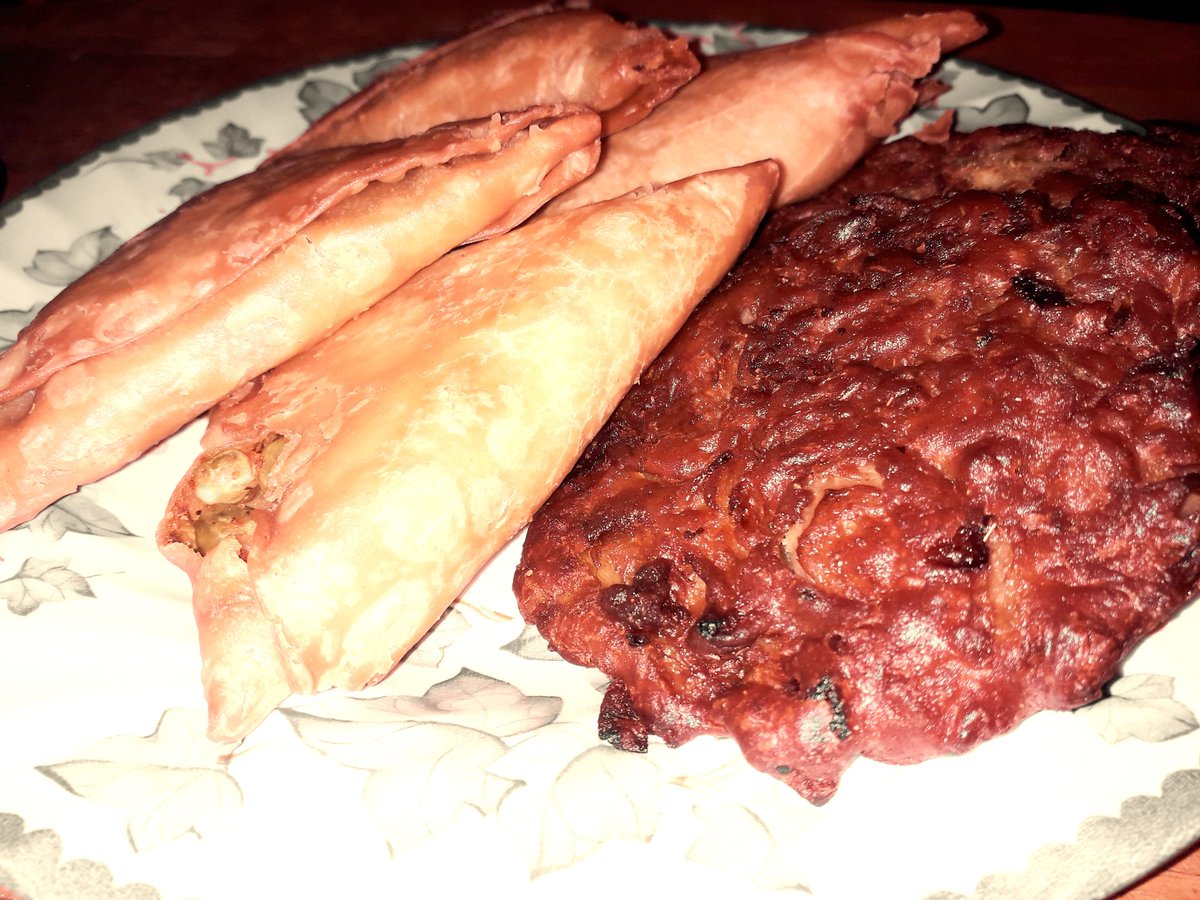 Darren Lewis (@buzzwirephotog) on Twitter photo Best samosas and bahjies from <a href="/delionthemarket/">Deli On The go</a> you will never want one from a takeaway ever again after having these Best samosas and bahjies from <a href="/delionthemarket/">Deli On The go</a> you will never want one from a takeaway ever again after having these
