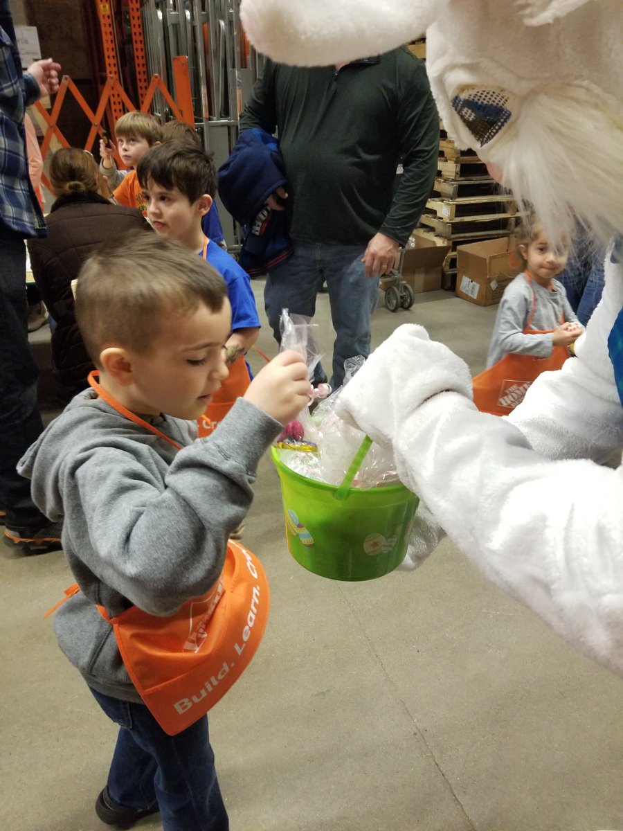handywoman68's tweet photo. Guess who came to visit the kids workshop today at @THDShelby!
@jody_delicato @Maadd33 @KathyHD2758 @difilippolaurie @EmilyPease18 @TRich2758 @tllinke @BobbyPooleII @AmyBeehler @OAM_2740 @SWHR33 @Thomas_Jabtecki @Tammyha2758 @HouleHeather https://t.co/MR2Ll1Guo8