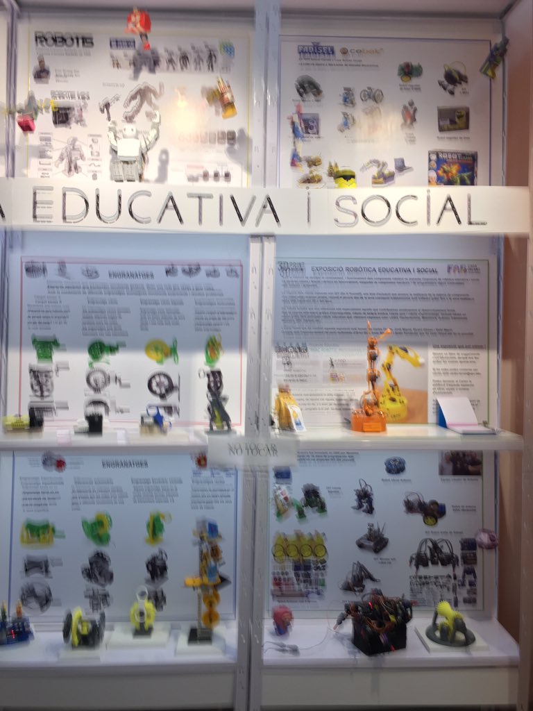 esgibert's tweet photo. He estat en la #RoboTAC dinamitzant tallers, però en acabar he pogut saludar als companys de la professió i conèixer projectes molt interessants. Molt bona feina de tots el qui heu fet possible aquest esdeveniment. #gràcies @Puntmultimedia @RipoLab @ApPaeducacio 👏🏼👏🏼 https://t.co/JmGhh1pMPr