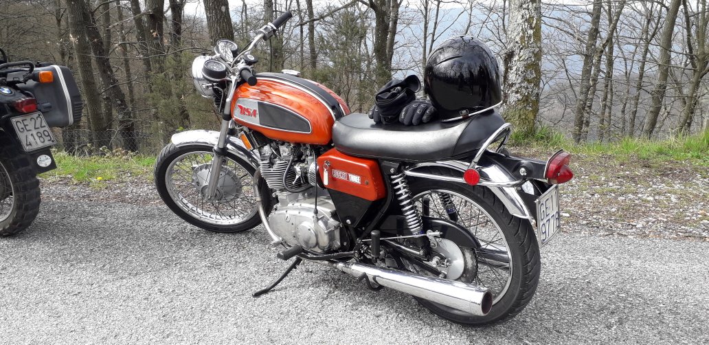rptmtt's tweet photo. #raduno #rst #tomcc #ValFontanabuona #PassoRomaggi #TriumphistiGrifoni #OnTheRoad https://t.co/TShjUJ5Yyl