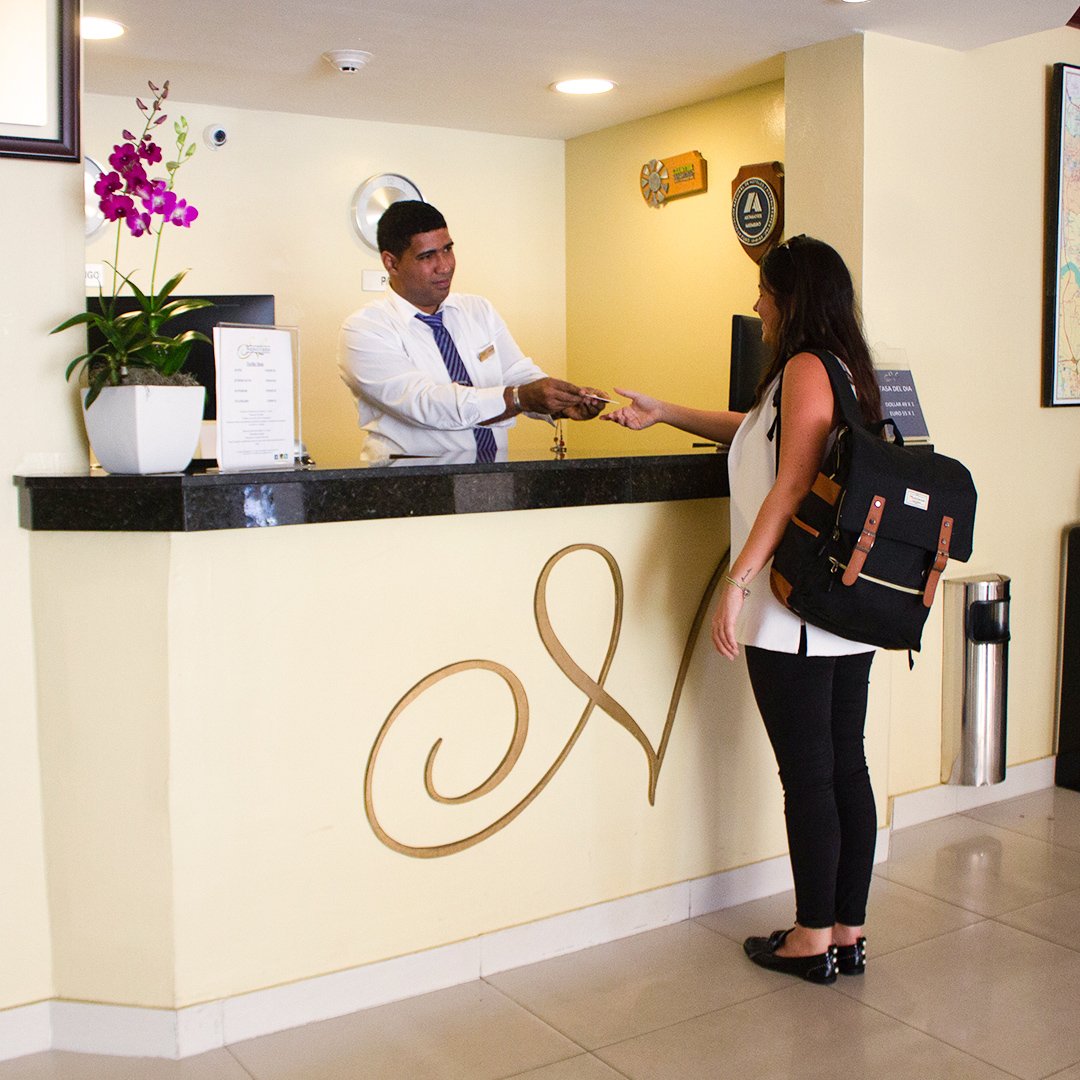 ¡Trabajamos por la comodidad de nuestros huespedes!

#NapolitanoHotel #SoyNapolitano #BookNow #Lobby