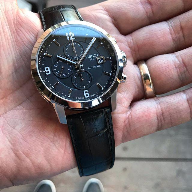 BezelHouse's tweet photo. Happy Saturday morning ☀️ watchfam! Quick shot of a beautiful MINT 💎consignment special, this Tissot PRC 200 Chronograph 🤩 comes with everything and is pretty much in brand new shape! Come by the shop to check it out!
.
#tissot #prc200 #chronograph #… https://t.co/C23JaqcRU6 https://t.co/rGT5SzBpk5