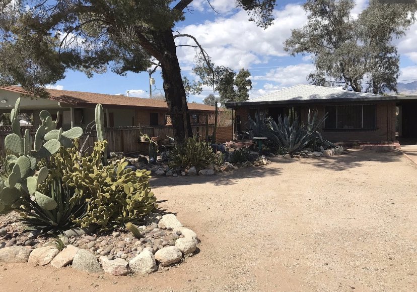 LizzyFord2010's tweet photo. Happy remodeled brick bungalow in central #Tucson minutes from shopping, restaurants, schools. 2B/1B. Eligible for #PathwaytoPurchase #TucsonRealEstate Text/call me! 915-261-6646 https://t.co/h4uKxspI90 https://t.co/HDFK4MJKXN