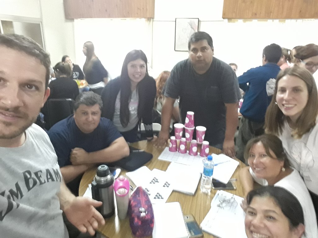 GuillermoFonti1's tweet photo. #Scratch_Merlo Empezando a programar! https://t.co/l5uzRtxp98