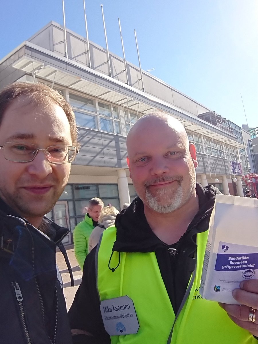 Tärkeä asia, toteaa ehdokas Mika Kasonen #kokoomus <a href="/VantaanKokoomus/">Vantaan Kokoomus</a> #poliisi. Kaupasta ostettujen tuotteiden taustalla ei saa olla lapsi- tai pakkotyötä. #yritysvastuulaki tarvitaan rikollisen toiminnan kitkemiseksi.
#ykkösketjuun #yritysvastuulaki #vaalit2019
