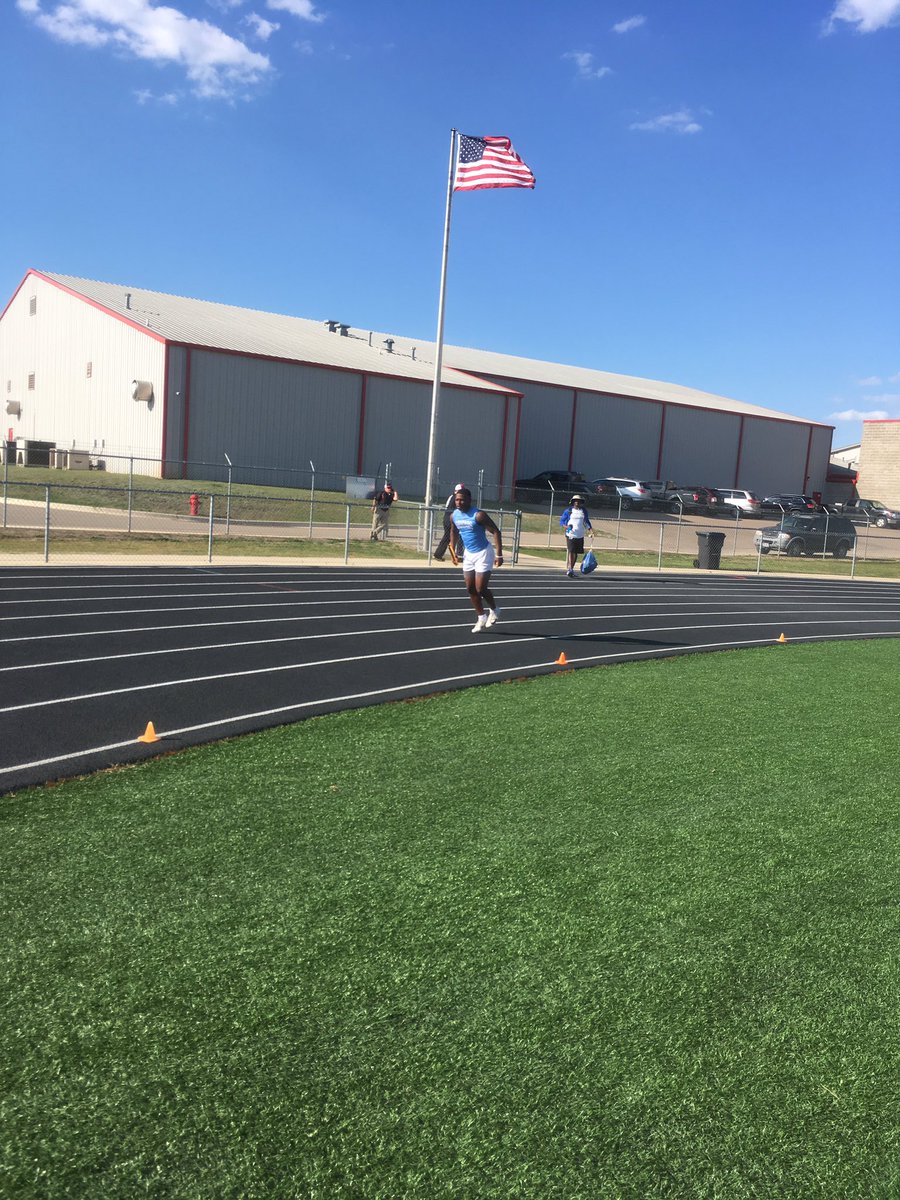 cstone2cs's tweet photo. China Spring Track and Field 4X100m Relay Area qualifiers!  #ourwhy #powerofpositivity https://t.co/RFvi6XY9SZ