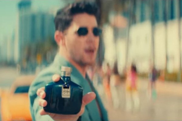 ILiveForJonass's tweet photo. Nick buy  my perfume ? It will  be so  🆒 
#CoolVideo  #COOLstreamingparty  #CoolMusicVideo  #jonasbrothers  
#CoolVideoAtMidnight 
Me looking  at  my bank account  to see if I can  afford it   😂😂 https://t.co/6EYIVfW9m1