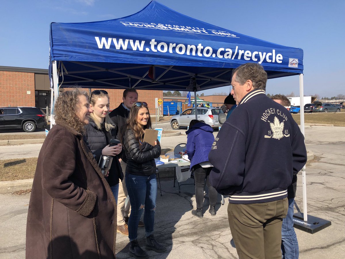 JohnTory's tweet photo. A beautiful Saturday morning at Councillor @JayeRobinson’s Community Environment Day. Thanks to all the residents who came out today to donate their gently used goods and to safely recycle their household and hazardous waste. https://t.co/qXTByLLwo7
