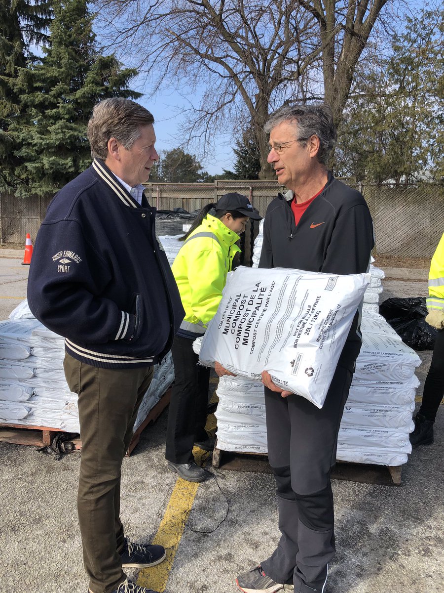 JohnTory's tweet photo. A beautiful Saturday morning at Councillor @JayeRobinson’s Community Environment Day. Thanks to all the residents who came out today to donate their gently used goods and to safely recycle their household and hazardous waste. https://t.co/qXTByLLwo7