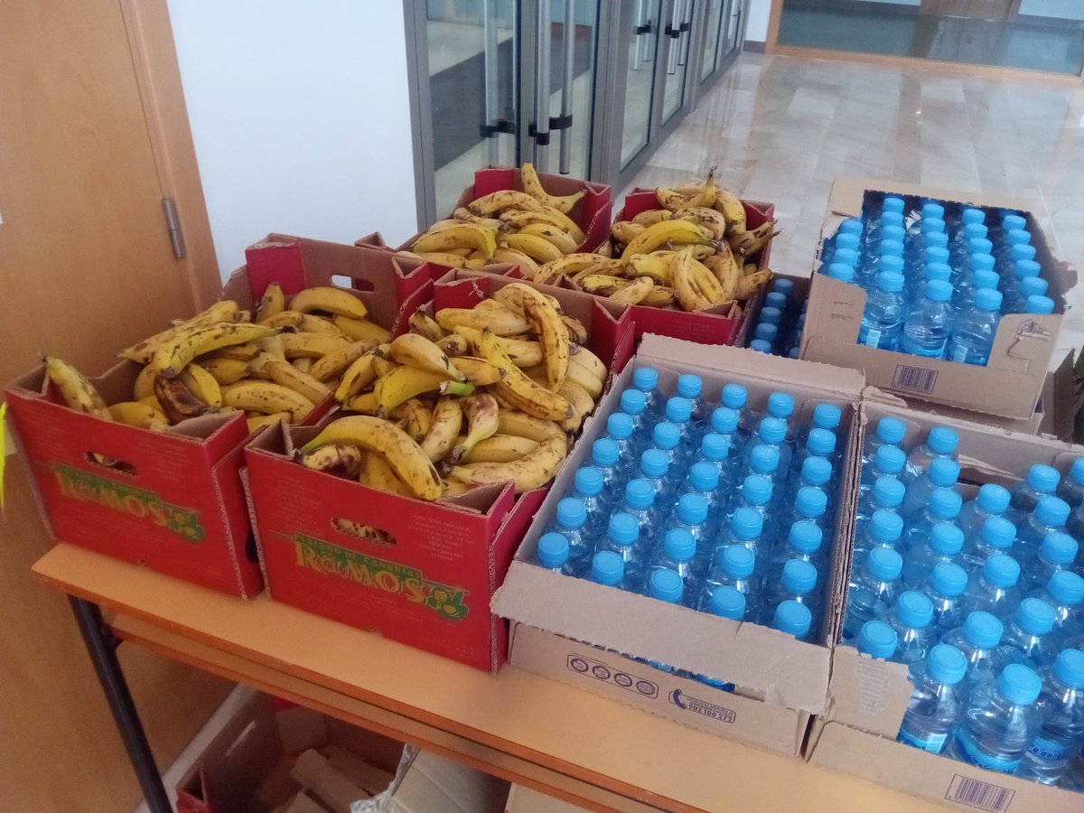 codincam's tweet photo. Desde el #congresodn hemos donado todos los alimentos sobrantes de los diferentes actos y patrocinadores a la ONG @CruzRojAlbacete para colaborar con el proyecto UES, el cual da cena y alimentos a las personas sin hogar en Albacete❤️ https://t.co/q2ySi58s99