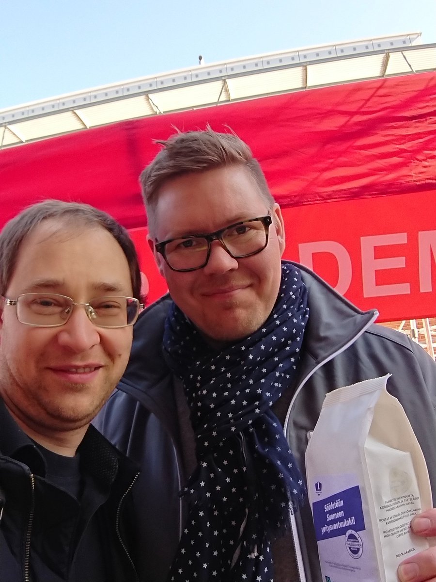 Kansanedustaja ja vaaliehdokas <a href="/AnttiLindtman/">Antti Lindtman</a> #sdp <a href="/Demarit/">Sosialidemokraatit</a>  Yritystoiminnalla valtava merkitys hyvinvoinnin ihmisoikeuksien toteutumisessa. Suomi yritysvastuun edelläkävijäksi kunnianhimoisella yritysvastuulailla.  #ykkösketjuun #yritysvastuulaki #vaalit2019