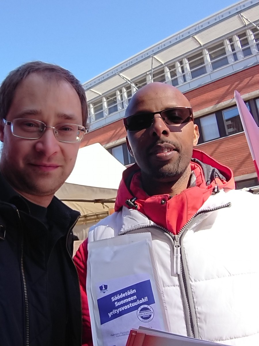 Ehdokas Faysal Abdi #sdp <a href="/Demarit/">Sosialidemokraatit</a> mukaan yritysvastuun valvonta kattamaan myös alihankintaketjut jotta suomalaisyritykset eivät ylläpidä heikkoja työolosuhteita muissa maissa.
#ykkösketjuun #yritysvastuulaki #vaalit2019