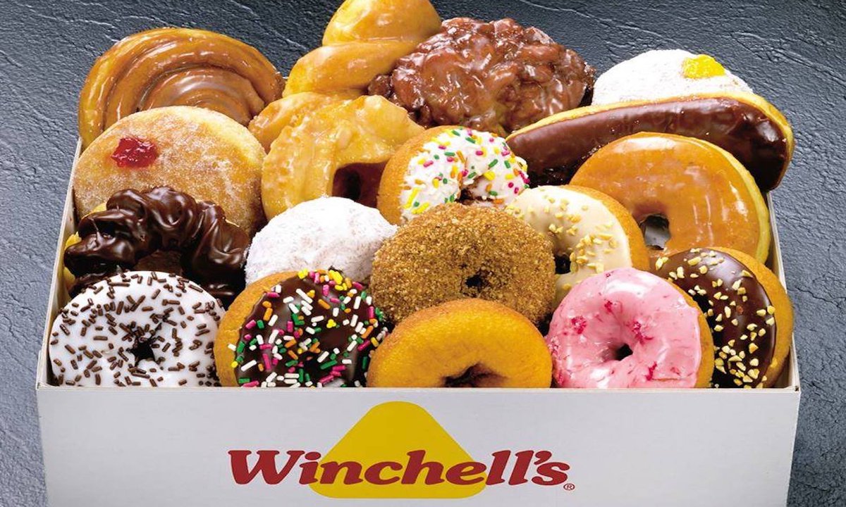 JamiQuanS's tweet photo. Happy Saturday!!! #writingcommunity What’s your favorite #donut as a kid? Mine was 🍋 Lemon filled powdered 🔥🤣👏🏾🤗my grandmother use to take me for a treat at #Winchells GO🤗 https://t.co/qAOHxzC7eK