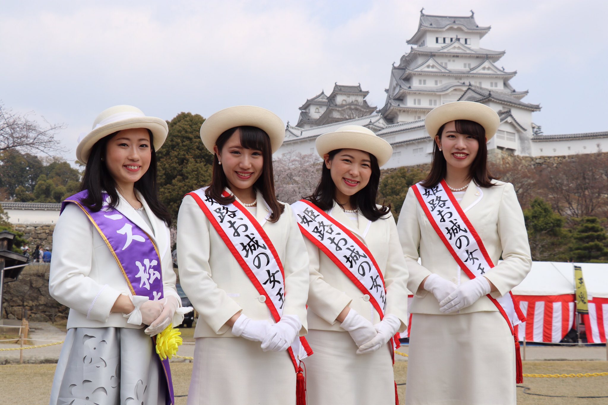 Mas 3 姫路城 で お花見です 桜も人出も全開で 春の酔き日を楽しみました 姫路城観桜会 姫路お城の女王 ミス松本 T Co Tylbo2j8da Twitter Mas 3 姫路城 で お花見です 桜も人出も全開で 春の酔き日を楽しみました 姫路城観桜会 姫路お城の女王 ミス松本 T Co Tylbo2j8da Twitter