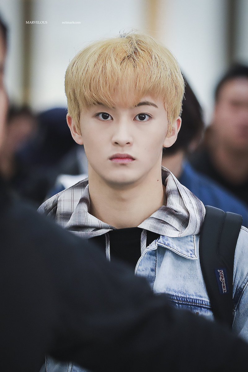 nctmarkcom's tweet photo. 넘 잘생겼다,, 더 말할 입도 없다,,, 🤯 #마크 #NCT https://t.co/7ZzkTKe9Wr