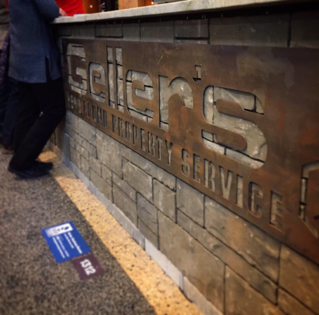 ExpocreteCDN's tweet photo. Come say hi to our friends at #Gellers at the Winnipeg Home &amp; Garden Show! Take a peek at their space and get inspired for your next outdoor project! Space includes our Belgard brand’s #TandemWall. 

#ShoutOut #WinnipegHomeandGardenShow https://t.co/AQcV7EzyG0