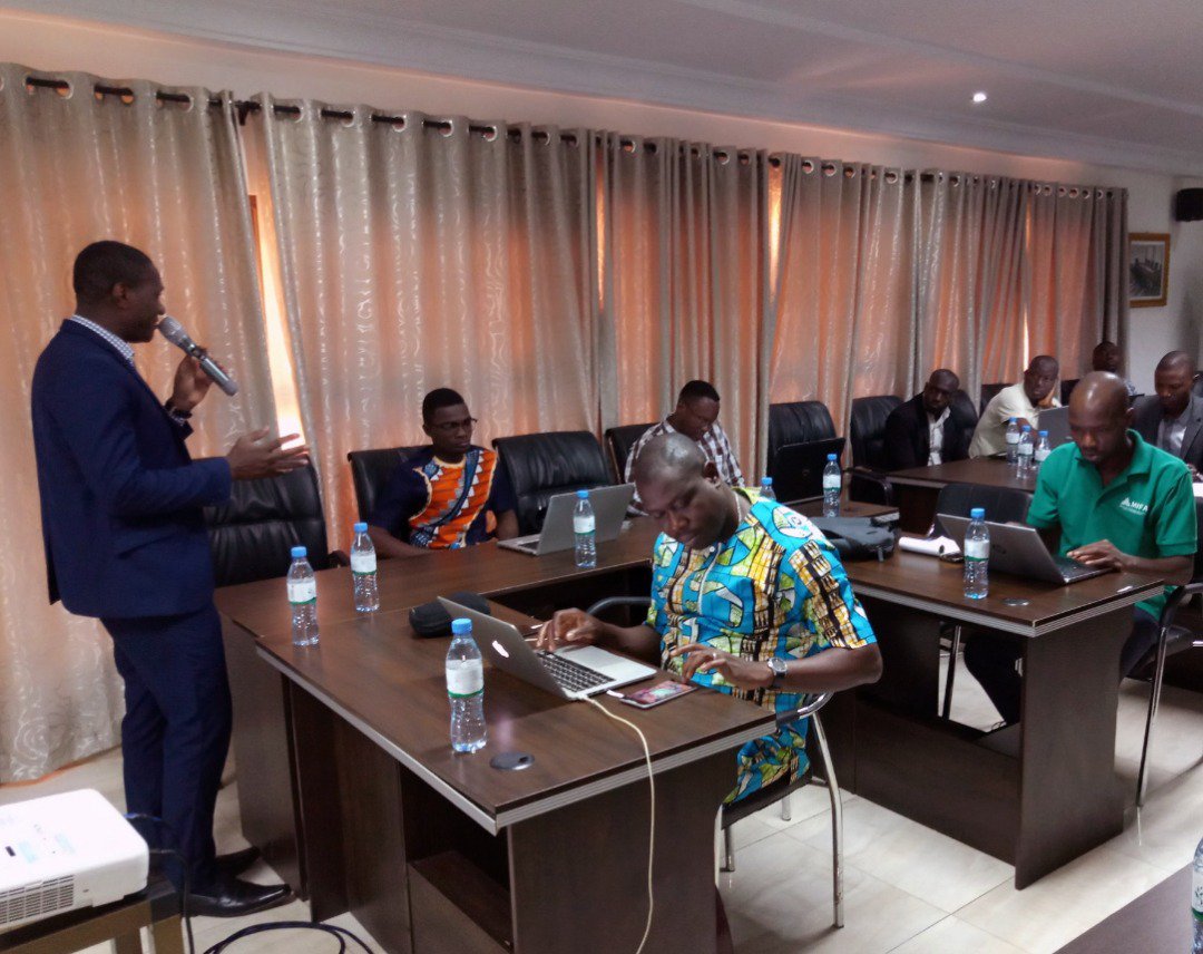 CellulePR's tweet photo. #PND #Axe2 #Agriculture
Les équipes du @Mifatogo avec l’appui du @IFAD ont ouvert un atelier ce jeudi 4 avril 2019 à Kara avec pour objectif d’élaborer les outils de gestion administrative et financière et de suivi-évaluation du #ProMIFA. https://t.co/9YpSjwBRYM