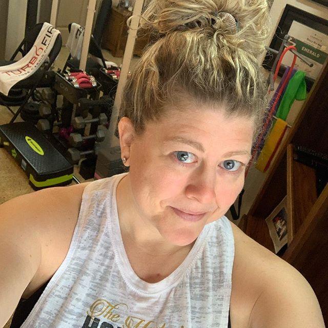 cocktailsnfit's tweet photo. SATURDAY WORKOUT...WHOβS IN??? ππΌππΌππΌ #WorkoutFORwine #TreatYOself #cocktailsNfitness https://t.co/K2pYR6mvX9 https://t.co/0uafzllbcL