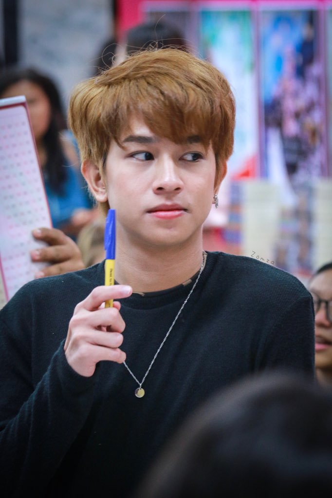 chakung's tweet photo. 190406 ðð @ffffflukeeeee
#āļ§āļąāļĒāđāļŠāļāļŠāļēāđāļŦāļĢāļāļāļēāļ2
#brokench3 #ch3thailand #fluke_officialfan
#ffffflukeeeee
#fluke_pongsatorn
#āļŠāļāļēāļāļĢāļāļļāđāļ https://t.co/FNt29Y98qN