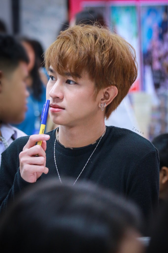 chakung's tweet photo. 190406 ðð @ffffflukeeeee
#āļ§āļąāļĒāđāļŠāļāļŠāļēāđāļŦāļĢāļāļāļēāļ2
#brokench3 #ch3thailand #fluke_officialfan
#ffffflukeeeee
#fluke_pongsatorn
#āļŠāļāļēāļāļĢāļāļļāđāļ https://t.co/FNt29Y98qN
