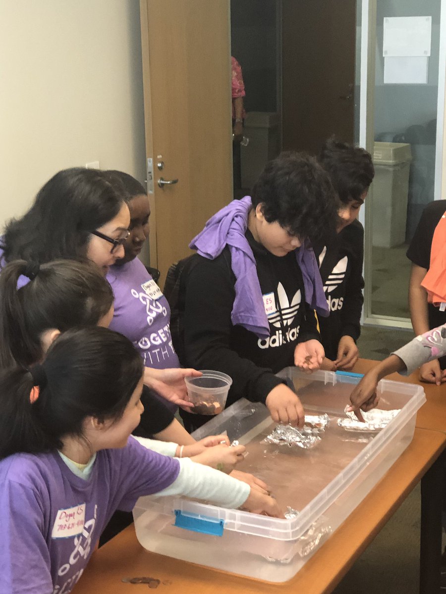 Min_B_Edmonson's tweet photo. #togetherwithtech #DoganNation Dogan 5th graders building boats out of pennies and foil during a stem challenge. https://t.co/rJSilryS6o