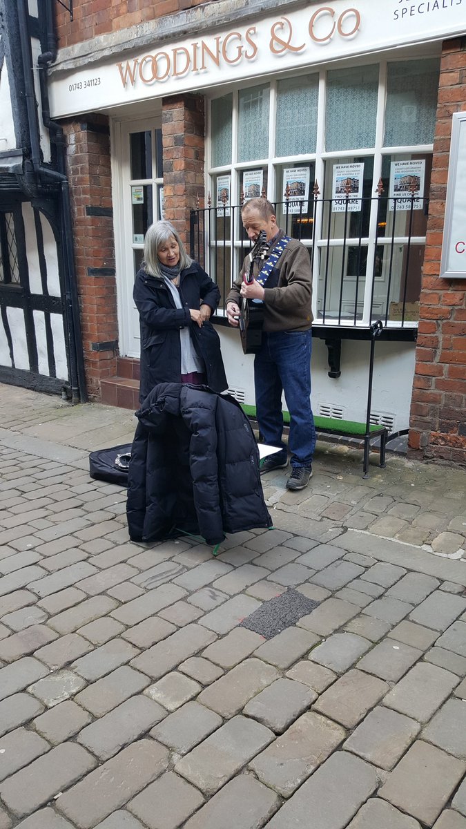 snoopysue71's tweet image. Watching 200 Hurts @JuliaMirylees on Butcher Row #Shrewsbury #TheBigBusk 😊😊