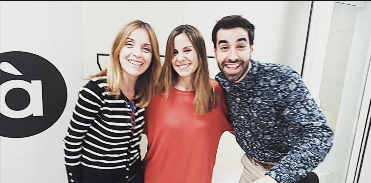 Com ens encisa <a href="/ProxParadaAPunt/">Pròxima Parada</a> , Lidia va tindre el plaer de visitar-los i gaudir del seu programa. Estarem fins a les 18:00 i tornarem a les 21:00. Demana la teua cançó a <a href="/CdeRitmesAPunt/">Caixa de ritmes</a> o al whatsapp del programa 655 655 505.
<a href="/nelo_gomez/">Nelo Gómez</a> 
<a href="/susannalliberos/">Susanna Lliberós</a>