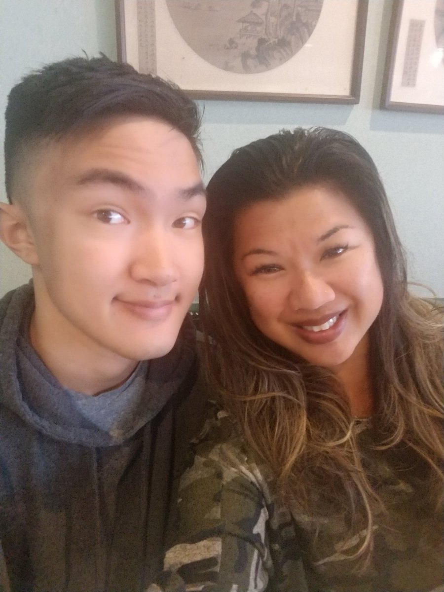 ronettekite's tweet photo. Happy Happy Birthday Josh!  Hope you had a great tome celebrating your bday yesterday!   Xoxo @josh_ocular https://t.co/LtDzZFX7nm