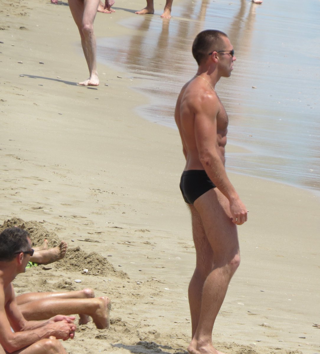 andrewcraig747's tweet photo. SITGES
#vpl #dickprint #bigballs #bulge #lycra #guysintightshorts #lycrashorts #guysinlycra #manmound #spandex @bulgespy #bulgespy #bulgespotter #bulgealert @escollection @aussieBum #Sitges @addicted_offic https://t.co/NiKnyLfWEL