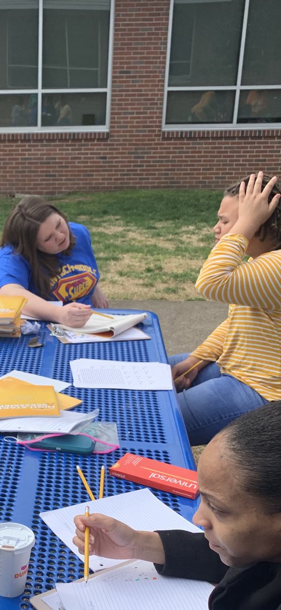 tjuanareed's tweet photo. 🗣🗣Super Saturdays @AntiochMPBears is in full effect!!!!! Thanks to these dedicated educators... 💛💙💛 https://t.co/N02vORmQPN