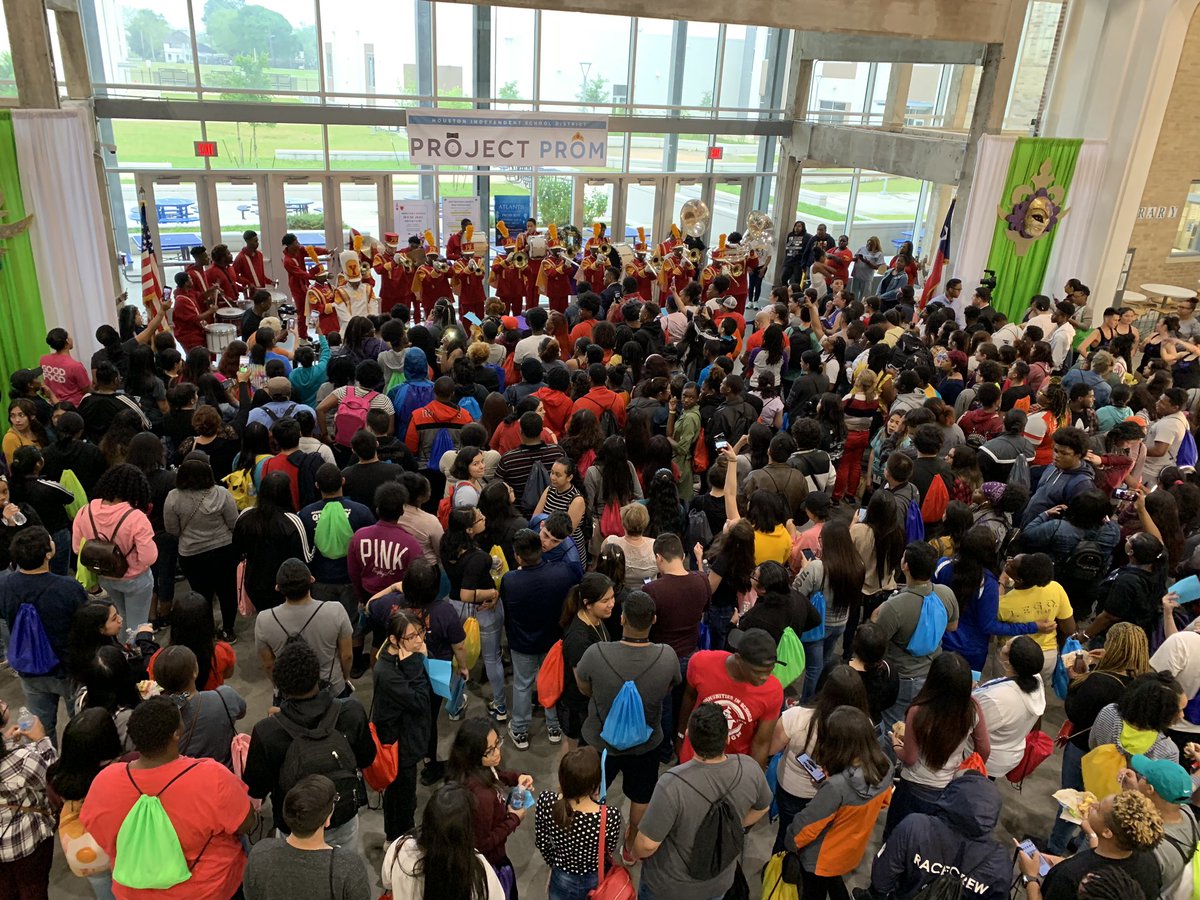 MadisonHighWrap's tweet photo. Marlin Nation is in the place!!! Having a ball at @HoustonISD Project Prom event!! Thank you to the district, all of the sponsors and scholars, for making this happen!!! https://t.co/AhUQpsaQWA