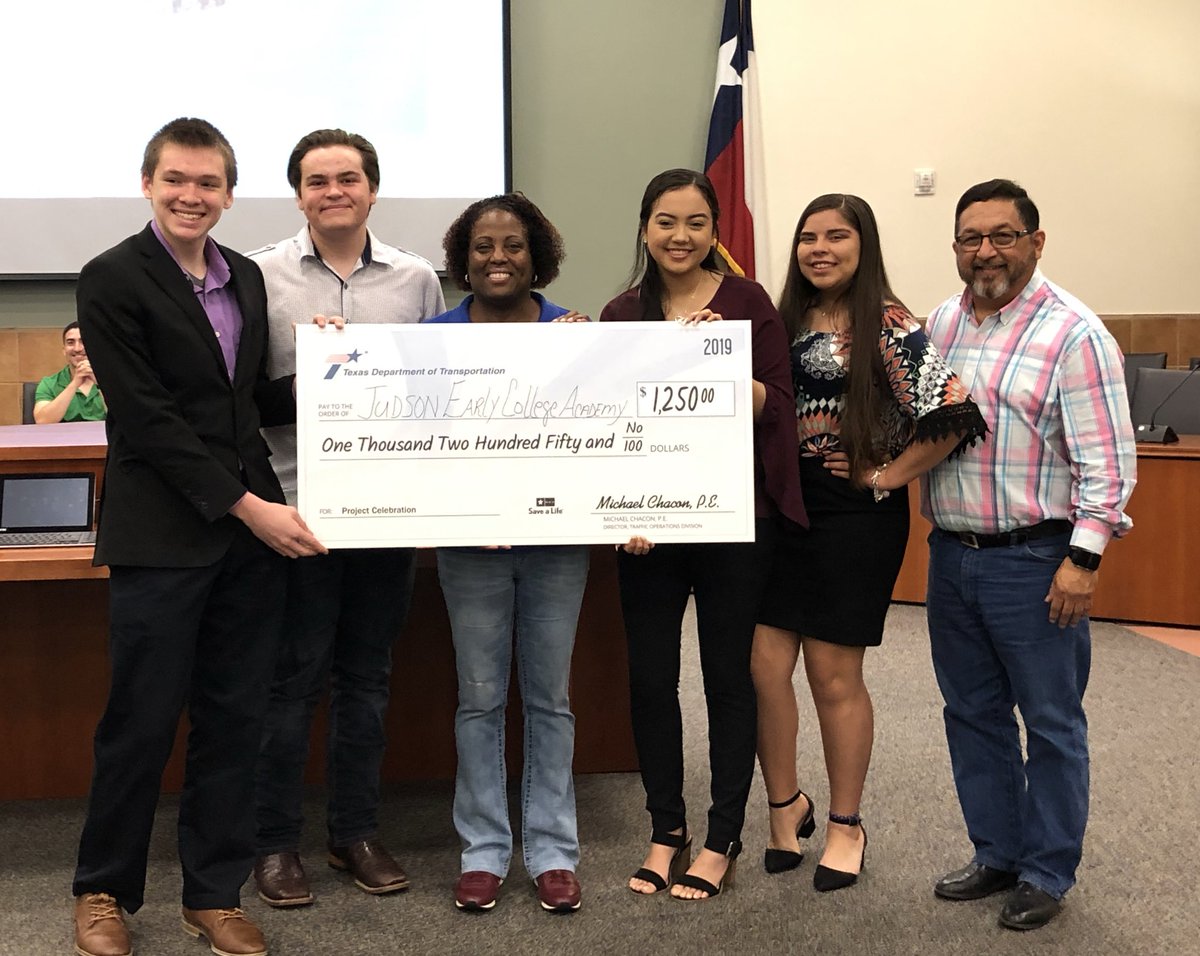 TxDOTSanAntonio's tweet photo. Congratulations to our Project Celebration winners from International School of the America’s, Judson Early College Academy and Randolph HS. These schools gave video presentations about vaping and won funding for their schools graduation celebration. #ProjectCelebration https://t.co/2hNNPrcQSD