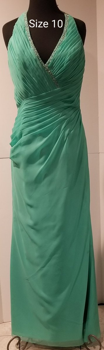 DRESSES FOR ALL OCCASION'S $25 AND UP.. BRAND NEW OVER 300 TO CHOOSE FROM !
FOR MORE PICTURES GO TO THERESA'S IN HOME BOUTIQUE ON FACEBOOK. SHIPPING AVAILABLE ❗👗👚👖🛍