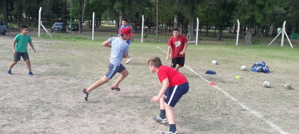 EnsenadaRugby's tweet photo. PEQUEÑOS PIRATAS
Los chicos de infantiles volvieron al entrenamiento https://t.co/u7oIOpV4k9