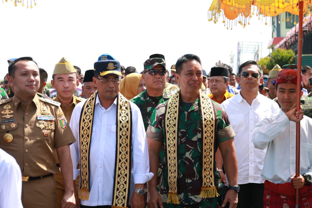 KodamIV's tweet photo. Resmi, Lanudad Gatot Soebroto Membuka Penerbangan Komersial
https://t.co/OFAGTGeoKs https://t.co/YLQ7rxaEFF