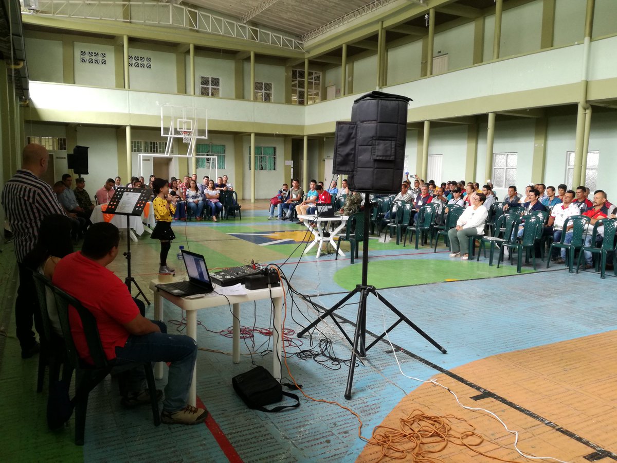 teuramaestereo's tweet photo. Hoy desde la Institución Educativa Colegio Emiliano Santiago Quintero, transmitimos la rendición de cuentas 2018 Administración Municipal de Teorama, Jesus Leíd Montaguth. Escuchanos en https://t.co/y27Na7QfeU https://t.co/XIVjVL1Y5m