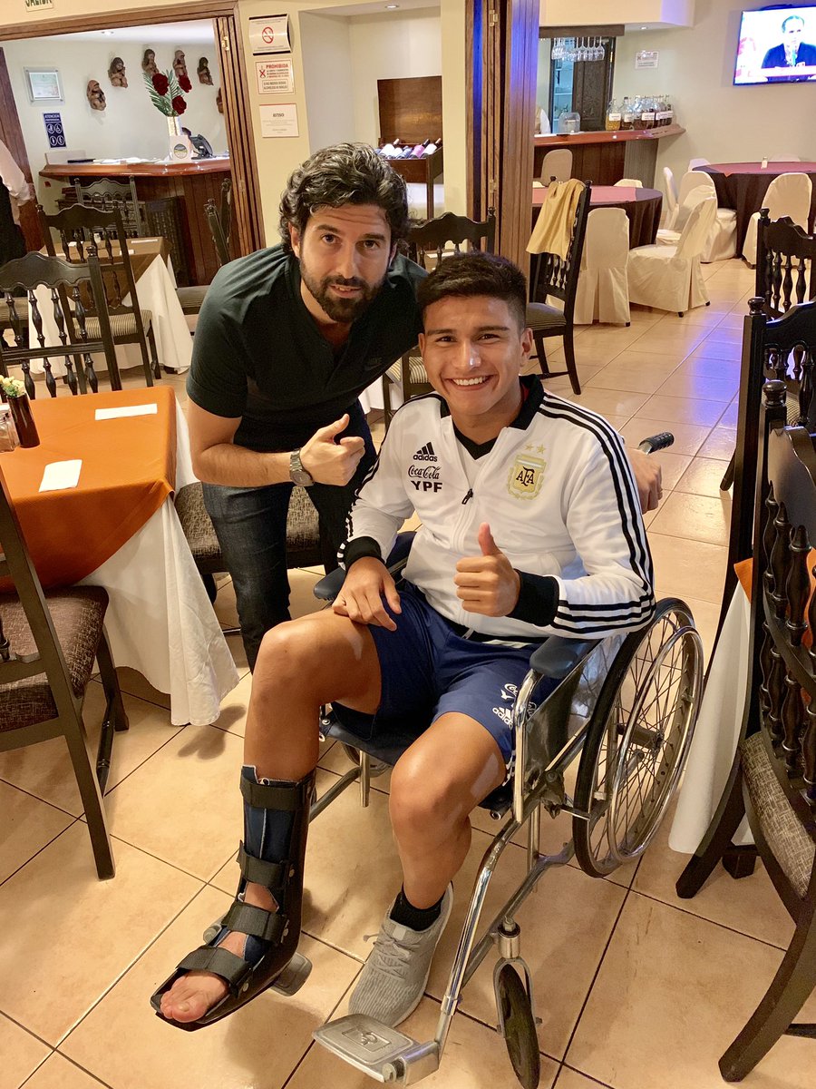 BrunoAmi06's tweet photo. Triste noticia! Quiero agradecer a estas personas que siempre están en los momentos buenos pero también en los malos,Familia❤️.
Deje todo lo que pude en este sudamericano,lamentablemente son cosas que pasan,y una lástima perderme estas 3 últimas batallas importantísimas! https://t.co/U9TD8CKfLL