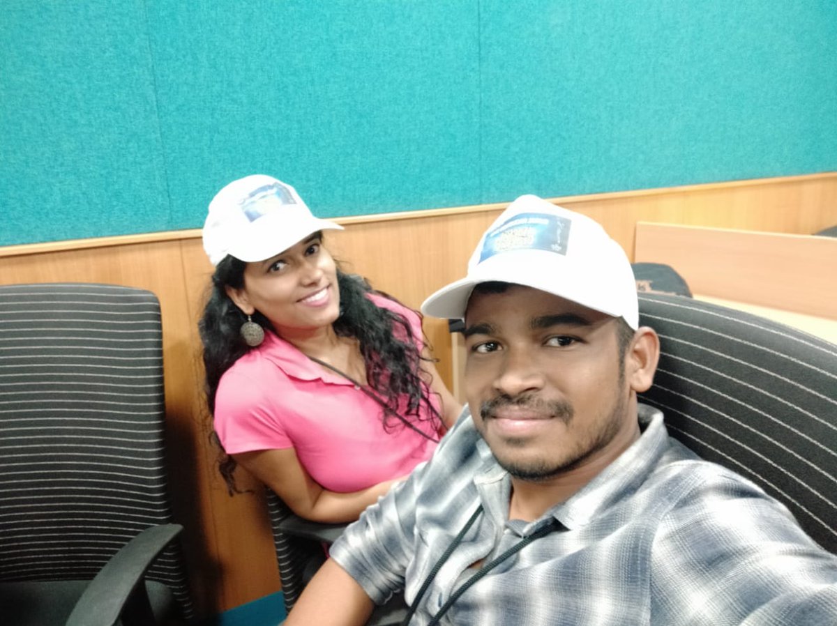 pallavipriya_'s tweet photo. You hack it you crack it.. First ever experience of Hackathon.. It was fun hacking.. #InfyHackathon #infyhackathon2k19 #infydiaries #infosyshydsez #infosysevents @LifeAtInfy https://t.co/8wxzCv4FCA