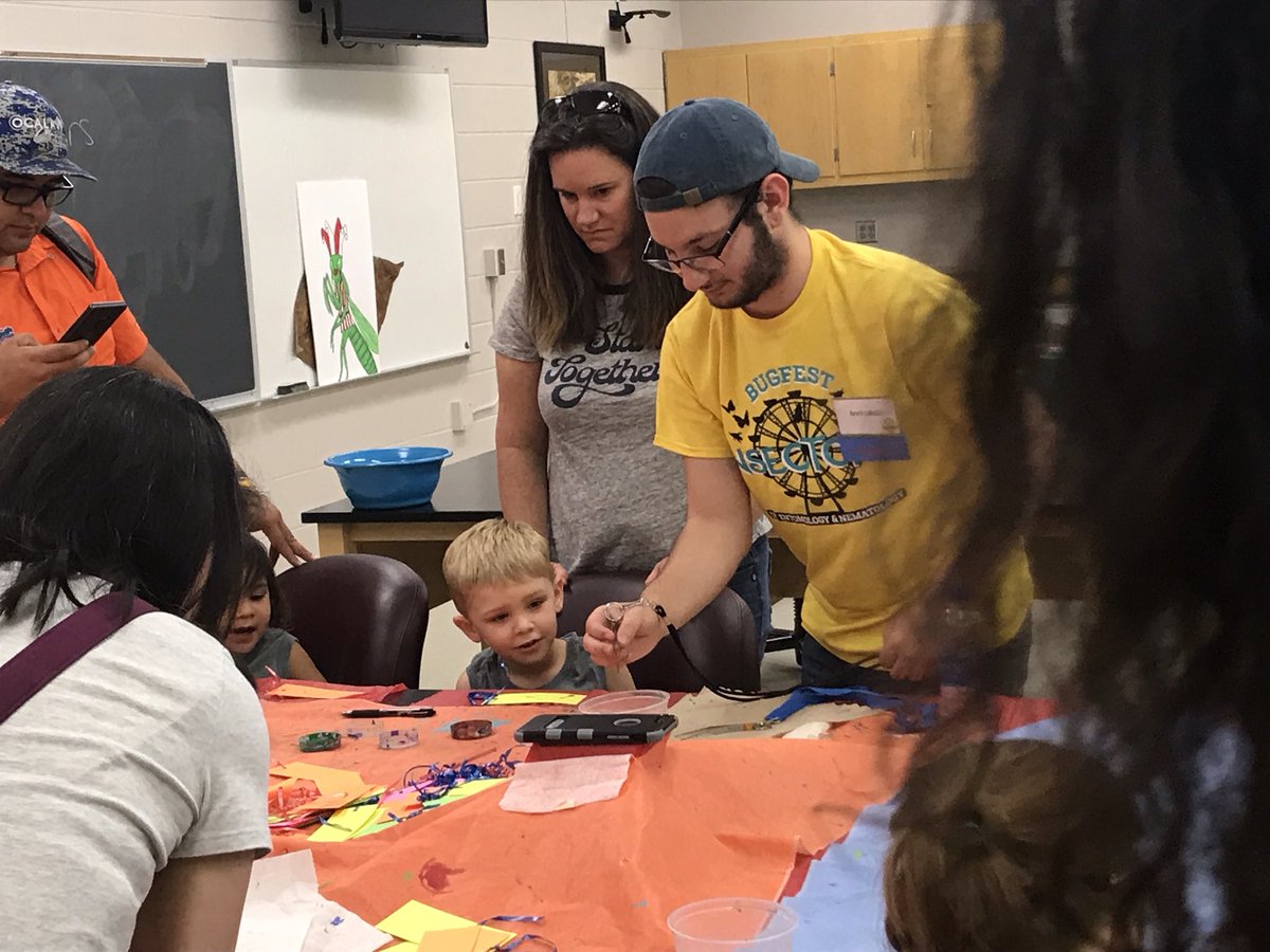 EntomologyClub's tweet photo. Join us from 10-2 today at #Bugfest2019 #ufbugs #entclubuf https://t.co/AWwWLOzIoz