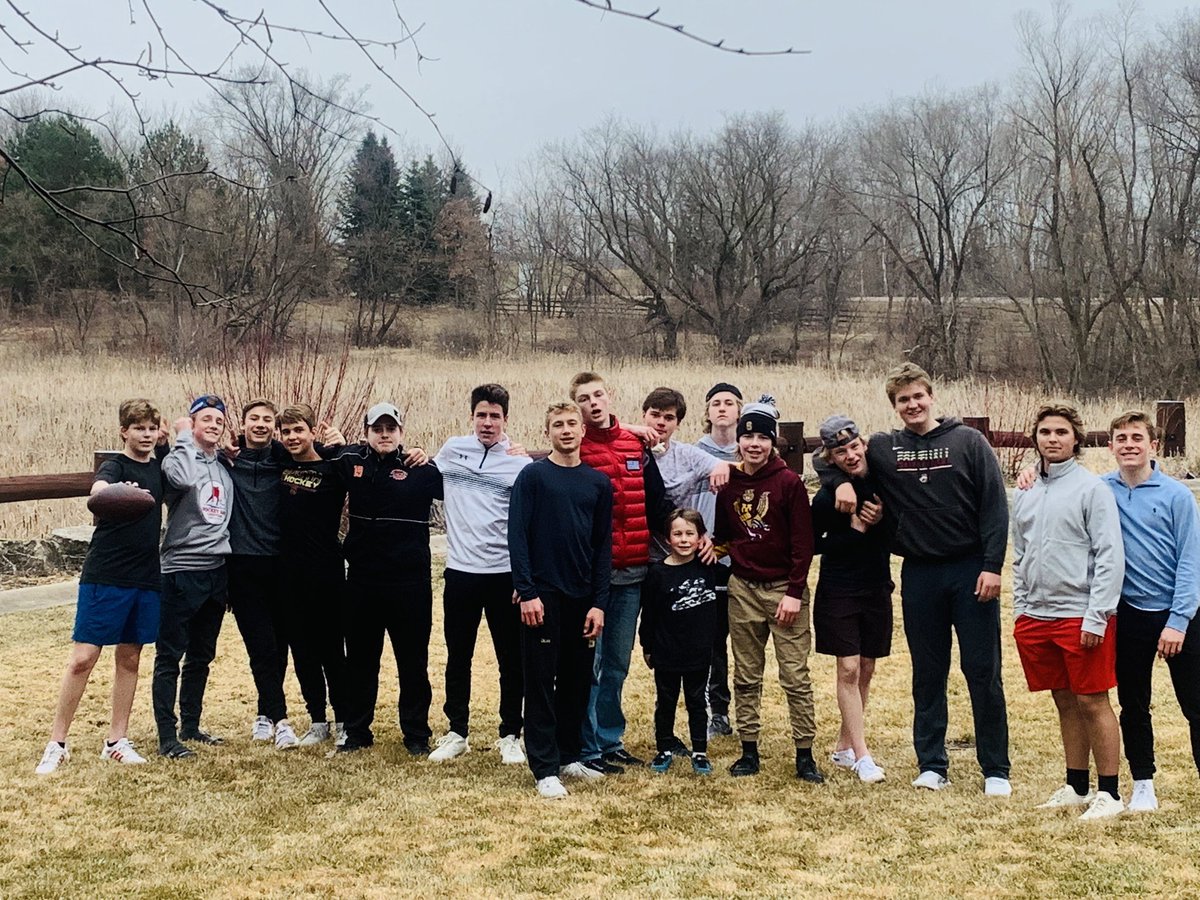 LSBantamAA's tweet photo. Cougars wrapped up their season last night.  Thanks to all the coaches, parents and teammates for making it an unforgettable year👍🏆🥅🏒
#futureisbright 
#southside
#S4L https://t.co/4mhrYZVAdi